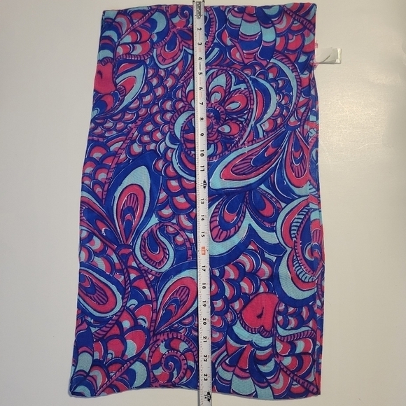 Lilly pulitzer Riley Infinity Scarf. - Picture 9 of 11